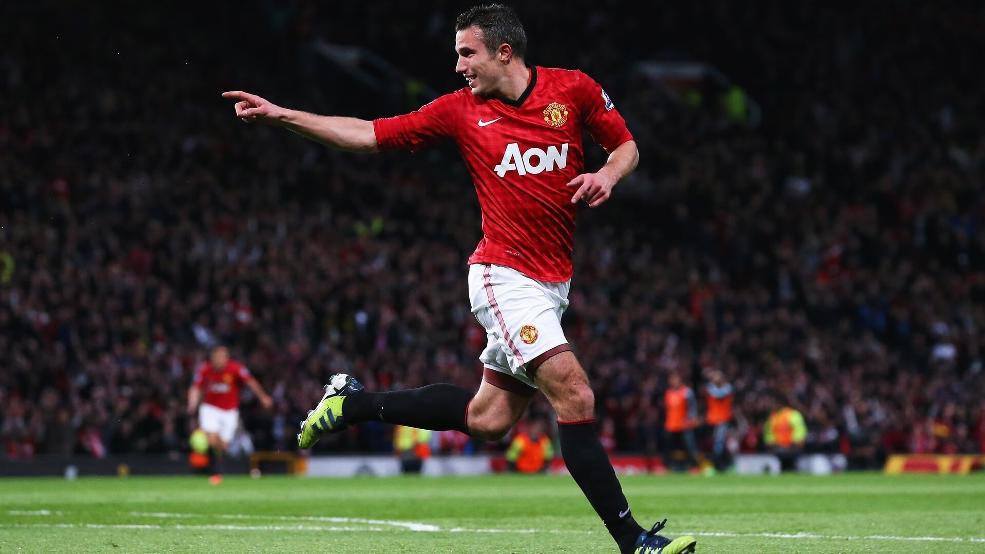 曼联愿花费9000万英镑报价巴莱巴。，曼联 巴特